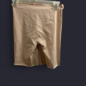 Spanx Women's Tan and Cream Shorts